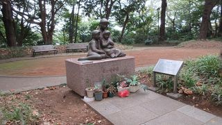 フランス山の一角にありました。