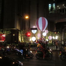 セントラル （チットロム店）