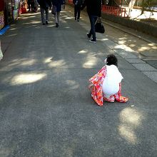 長い参道は出店もたくさん。賑わっていました。