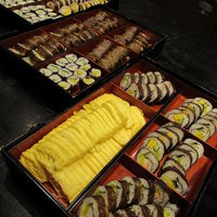 巻き寿司や納豆、大根おろし、そば・うどんもあります