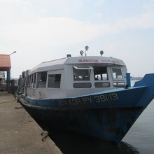 ボートは後ろの席のほうが風が入ってきて涼しい