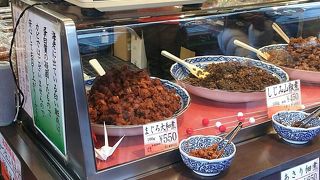 種類豊富な佃煮屋さん