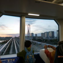 台場方面の景色です　観覧車が見えてきました