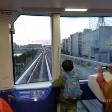 次の駅が見えてきました