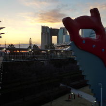 国際展示場前駅方面の景色