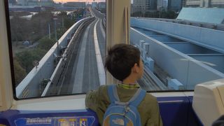 東京ビッグサイトのある国際展示場前から先頭車両に乗りました。