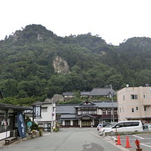 山寺駅から見る宝珠山立石寺