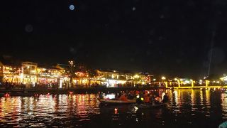 18:30からの灯篭流しがお勧め