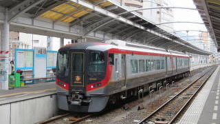 高松と徳島を結びます