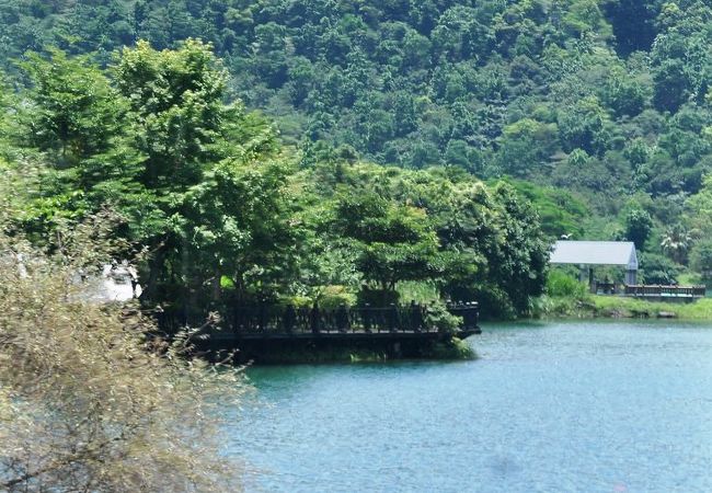 静かな水辺公園の風情だった