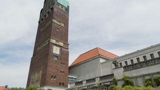 形だけじゃなくて、内装や装飾も見たい