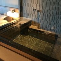 部屋の真ん中に風呂