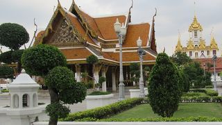 豪華な宮殿でした