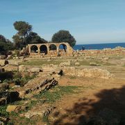 地中海に面したローマ遺跡