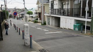 今は閑静な山の手の住宅街です。