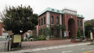 服飾関連の資料を展示。