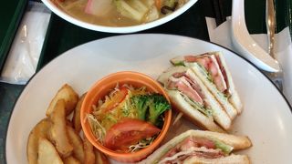 フライトの待ち時間も快適に過ごせる場所