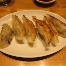 オリオン餃子一人前です