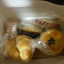 こちらはクリスマス用(？)のパンのセット