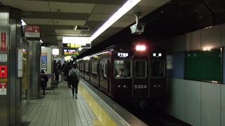 阪急と相互乗り入れしています
