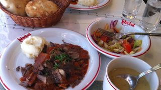 装飾がおしゃれでランチがお得