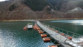 浮橋を渡りました