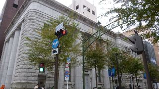 古典主義様式の美しい外観。