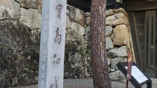 路面電車で行くのが便利