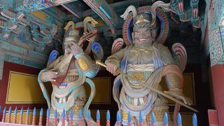 日本のお寺に通じるものも