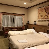 各ベッドの上にはコンセントありで便利