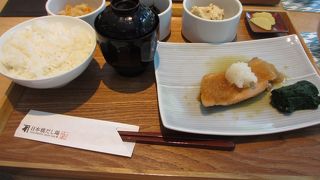 落ち着いた食事