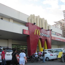 ご存知マクドナルド
