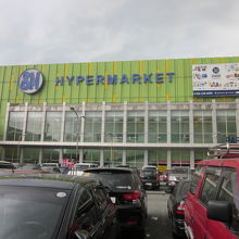 隣接のＳＭハイパーマーケット