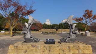 しゃちほこが目印