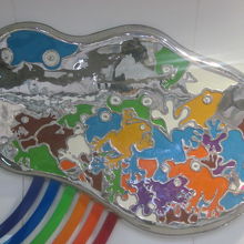 虹とのコラボ。作者が子供の頃に見た夢がベースとなっています