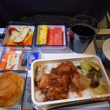 松山空港夕刻発の機内食です