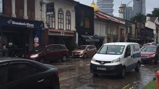 サルタン・モスクへ向かう途中