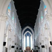 南国の白く美しい教会です