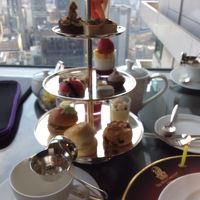 アフターヌーンティーでお出迎えです