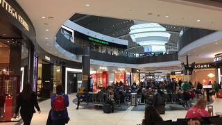 ブランド店舗豊富な空港