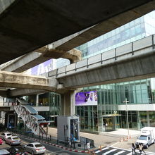 上からBTS,スカイウォ―ク、ラマ１世道りの3重構造？