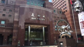 シンガポールで一番華やかな通り