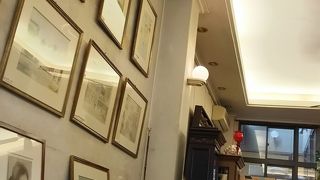 壁一面のユトリロ