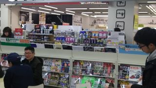 降りてすぐ買い物