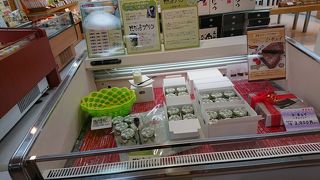 お土産を買えます