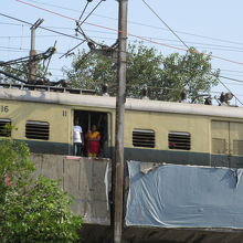 列車は20分に１本くらいの頻度で運行されている。