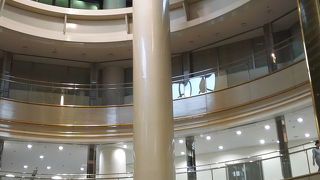 3階までは商業ビルになってます