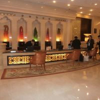 大きなフロント　デポジットの高額にビックリ