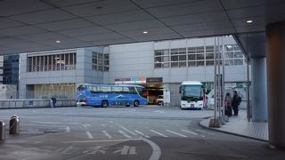空港バスも出ています