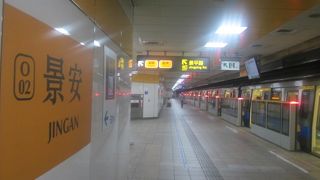 駅構造が多層化していて移動が大変に感じる駅でした